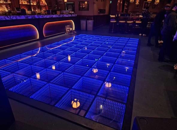 Infinity LED dancefloor
